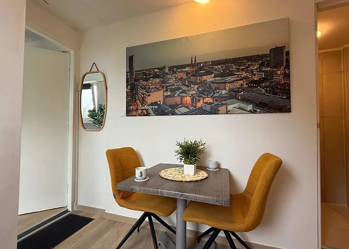 Cozy Private Room 6 With Balcony